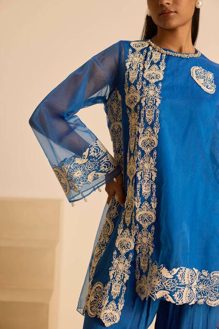 Buy_Inej_Blue Cotton, Silk Pearls Round Neck Organza Embroidered Kurta Set _Online_at_Aza_Fashions