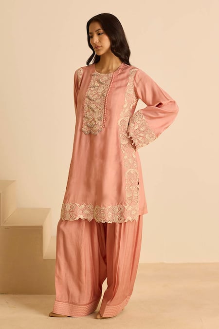 Buy_Inej_Pink Cotton Pearls, Embroidery Round Neck Kashmiri Kurta And Salwar Set _Online_at_Aza_Fashions