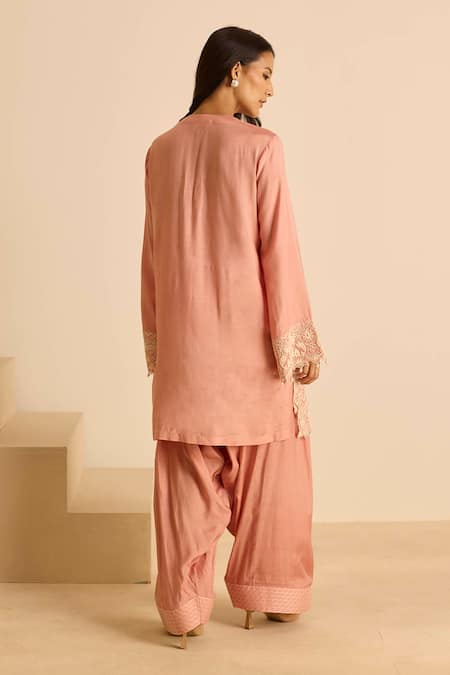Inej Kashmiri Embroidered Kurta & Salwar Set 