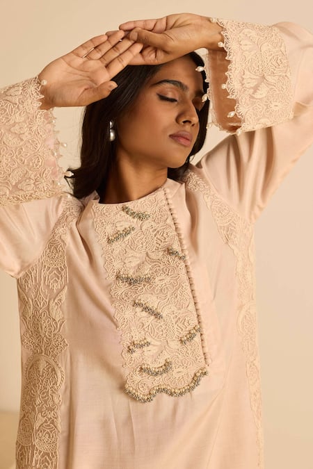 Shop_Inej_Peach Cotton, Silk Pearls Kashmiri Kurta Set _Online_at_Aza_Fashions