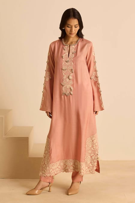 Inej_Pink Cotton, Silk Pearls, Tassels Round Neck Embroidered Straight Kurta Set _Online_at_Aza_Fashions