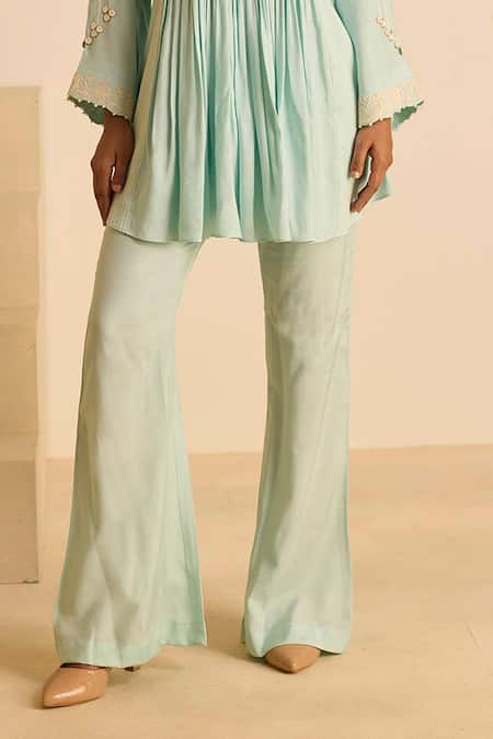 Shop_Inej_Sky Blue Cotton, Silk Pearls, Sequins V-neck Embroidered Kurta Set _Online_at_Aza_Fashions