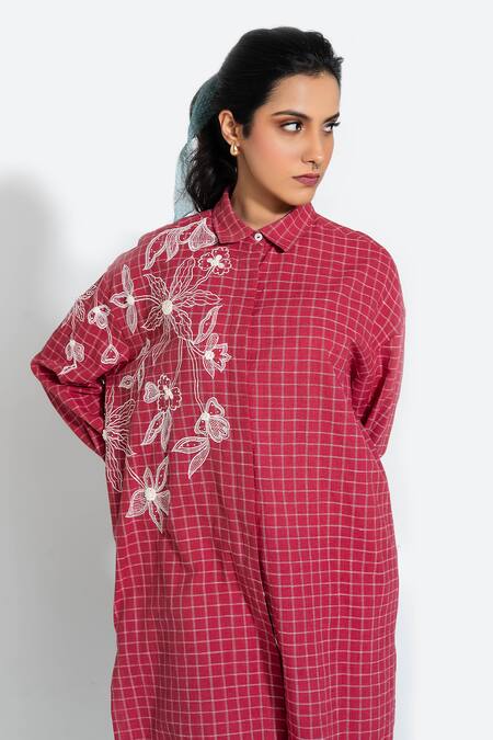 Pants And Pajamas_Red Handloom Cotton Embroidery Collared Hand Woven Kurta Set _at_Aza_Fashions