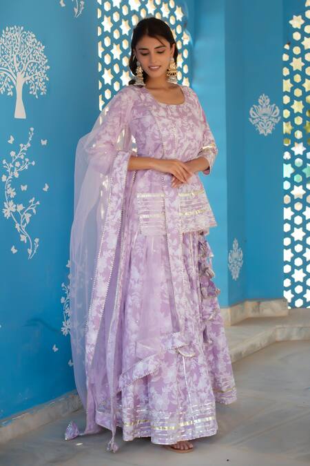 Pomcha Jaipur_Lilac Cotton, Net Lace Round Neck Printed Kurta Set With Dupatta _Online_at_Aza_Fashions