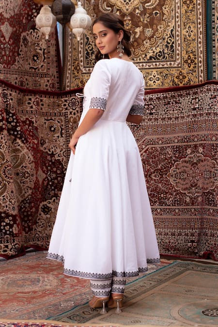 Pomcha Jaipur Embroidered White Anarkali Kurta Set 