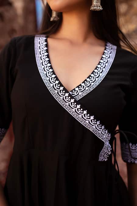 Buy Pomcha Jaipur Black Cotton, Net Embroidery V-neck Anarkali Kurta Set Online at Aza Fashions Buy_Pomcha Jaipur_Black Cotton, Net Embroidery V-neck Anarkali Kurta Set _Online_at_Aza_Fashions