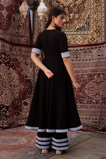 Pomcha Jaipur Black Cotton, Net Embroidery V-neck Anarkali Kurta Set Online at Aza Fashions Pomcha Jaipur_Black Cotton, Net Embroidery V-neck Anarkali Kurta Set _Online_at_Aza_Fashions