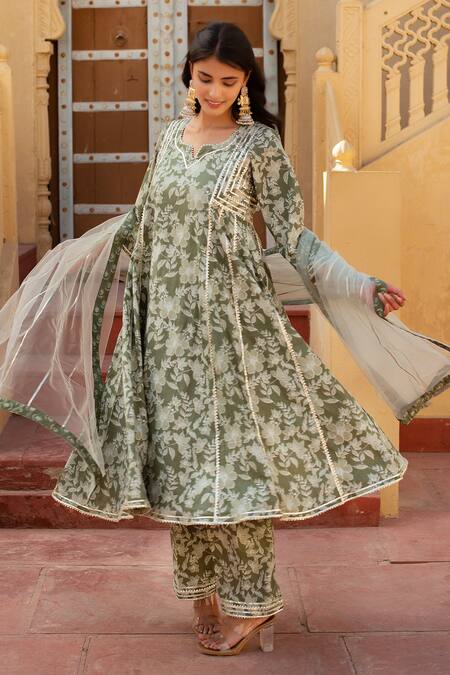 Buy Pomcha Jaipur Green Cotton, Net Embroidery V-neck Floral Printed Anarkali Kurta Set Buy_Pomcha Jaipur_Green Cotton, Net Embroidery V-neck Floral Printed Anarkali Kurta Set