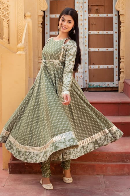 Pomcha Jaipur_Green Cotton, Net Embroidery Round Neck Printed Anarkali Kurta Set With Dupatta _at_Aza_Fashions