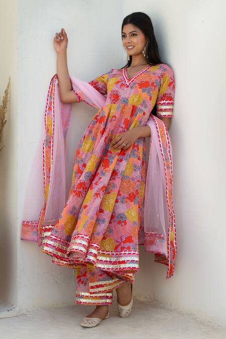 Shop Pomcha Jaipur Pink Cotton, Net V-neck Floral Printed Anarkali Kurta Set Online at Aza Fashions Shop_Pomcha Jaipur_Pink Cotton, Net V-neck Floral Printed Anarkali Kurta Set _Online_at_Aza_Fashions
