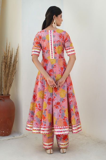Pomcha Jaipur Pink Cotton, Net V-neck Floral Printed Anarkali Kurta Set Online at Aza Fashions Pomcha Jaipur_Pink Cotton, Net V-neck Floral Printed Anarkali Kurta Set _Online_at_Aza_Fashions