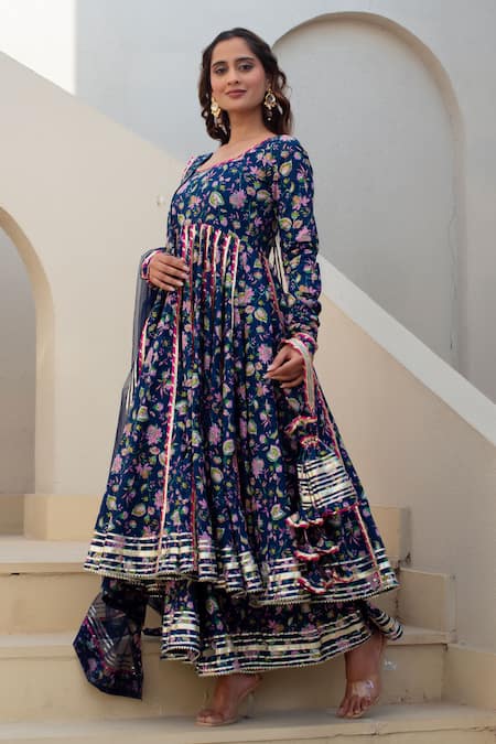 Shop Pomcha Jaipur Blue Cotton, Net Square Neck Floral Print Anarkali Kurta Set at Aza Fashions Shop_Pomcha Jaipur_Blue Cotton, Net Square Neck Floral Print Anarkali Kurta Set _at_Aza_Fashions