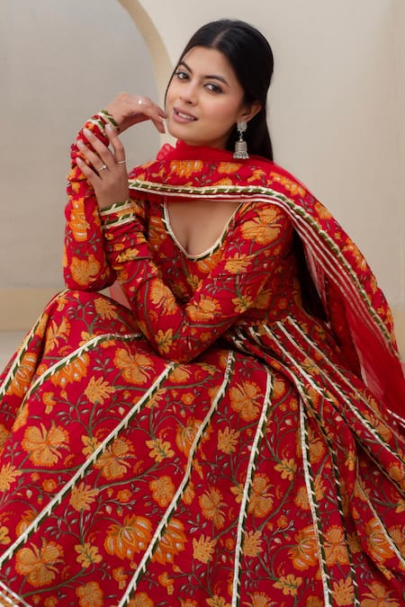 Shop_Pomcha Jaipur_Red Cotton, Net Embroidery, Zari Square Neck Floral Anarkali Set With Dupatta _Online_at_Aza_Fashions