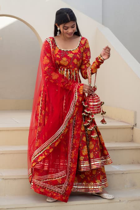 Pomcha Jaipur_Red Cotton, Net Embroidery, Zari Square Neck Floral Anarkali Set With Dupatta _at_Aza_Fashions