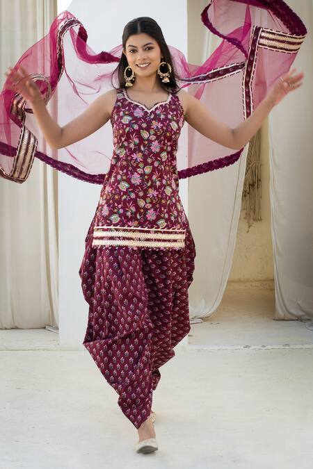 Pomcha Jaipur_Wine Cotton, Net Embroidery V-neck Printed Kurta Set With Dhoti Pant _at_Aza_Fashions