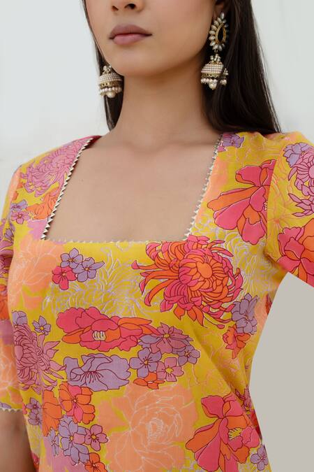 Pomcha Jaipur Yellow Cotton, Net Square Neck Floral Printed Kurta Set at Aza Fashions Pomcha Jaipur_Yellow Cotton, Net Square Neck Floral Printed Kurta Set _at_Aza_Fashions