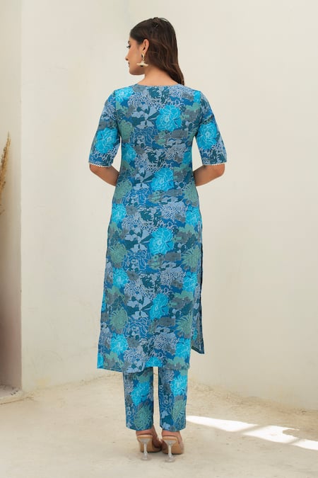 Shop Pomcha Jaipur Blue Cotton, Net Square Neck Printed Straight Kurta Set at Aza Fashions Shop_Pomcha Jaipur_Blue Cotton, Net Square Neck Printed Straight Kurta Set _at_Aza_Fashions