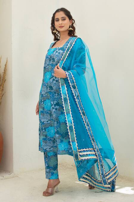 Buy Pomcha Jaipur Blue Cotton, Net Square Neck Printed Straight Kurta Set Online at Aza Fashions Buy_Pomcha Jaipur_Blue Cotton, Net Square Neck Printed Straight Kurta Set _Online_at_Aza_Fashions