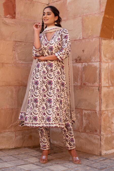 Buy Pomcha Jaipur Off White Cotton, Net Embroidery V-neck Floral Printed Kurta Set Online at Aza Fashions Buy_Pomcha Jaipur_Off White Cotton, Net Embroidery V-neck Floral Printed Kurta Set _Online_at_Aza_Fashions