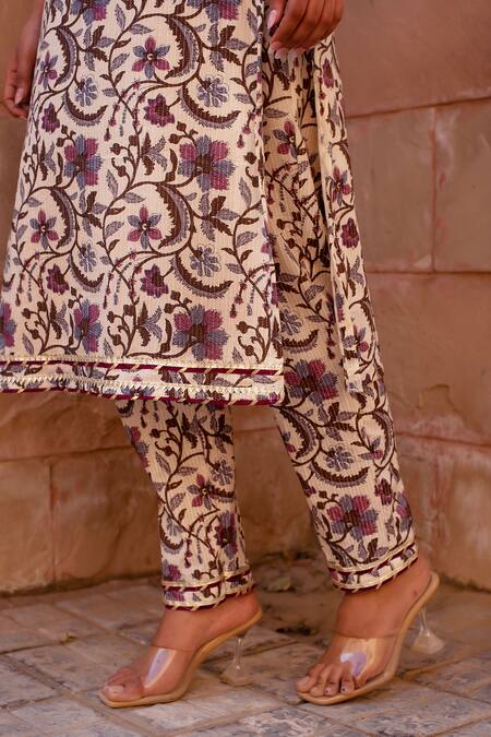 Shop Pomcha Jaipur Off White Cotton, Net Embroidery V-neck Floral Printed Kurta Set Online at Aza Fashions Shop_Pomcha Jaipur_Off White Cotton, Net Embroidery V-neck Floral Printed Kurta Set _Online_at_Aza_Fashions