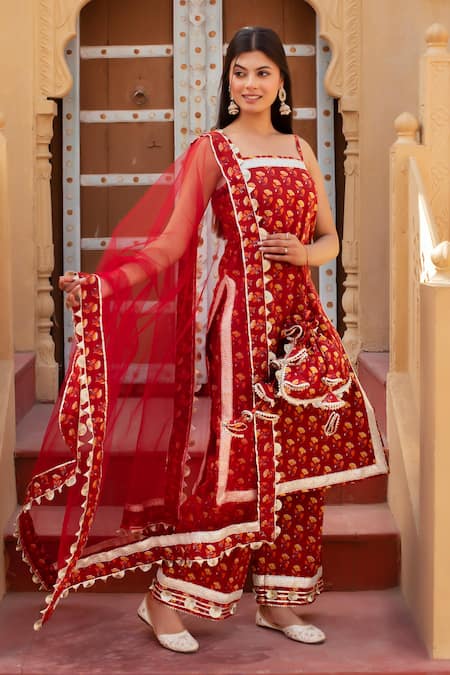 Buy Pomcha Jaipur Red Cotton, Net Embroidery Square Neck Printed Kurta Set With Dupatta Buy_Pomcha Jaipur_Red Cotton, Net Embroidery Square Neck Printed Kurta Set With Dupatta