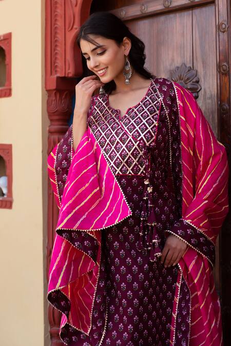 Buy Pomcha Jaipur Wine Cotton Tassels V-neck Printed Kurta Set Online at Aza Fashions Buy_Pomcha Jaipur_Wine Cotton Tassels V-neck Printed Kurta Set _Online_at_Aza_Fashions