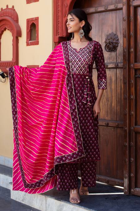 Pomcha Jaipur Wine Cotton Tassels V-neck Printed Kurta Set at Aza Fashions Pomcha Jaipur_Wine Cotton Tassels V-neck Printed Kurta Set _at_Aza_Fashions