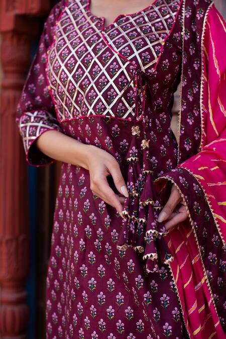 Shop Pomcha Jaipur Wine Cotton Tassels V-neck Printed Kurta Set Shop_Pomcha Jaipur_Wine Cotton Tassels V-neck Printed Kurta Set