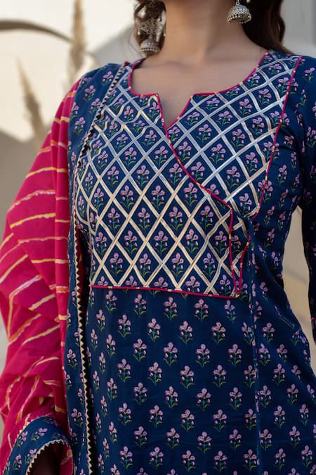 Pomcha Jaipur Blue Cotton Embroidery Open Neck Printed Kurta Set at Aza Fashions Pomcha Jaipur_Blue Cotton Embroidery Open Neck Printed Kurta Set _at_Aza_Fashions