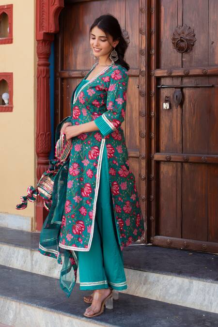 Buy_Pomcha Jaipur_Teal Cotton, Net Embroidery V-neck Blue Floral Printed Kurta Set 
