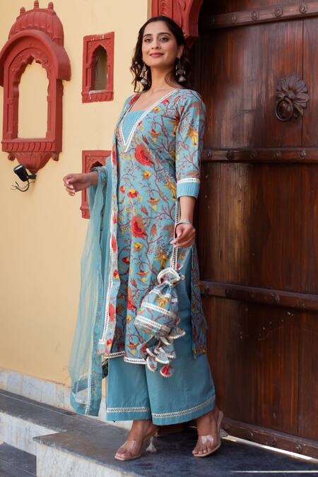 Buy Pomcha Jaipur Blue Cotton, Net Embroidery V-neck Floral Printed Kurta Set Online at Aza Fashions Buy_Pomcha Jaipur_Blue Cotton, Net Embroidery V-neck Floral Printed Kurta Set _Online_at_Aza_Fashions
