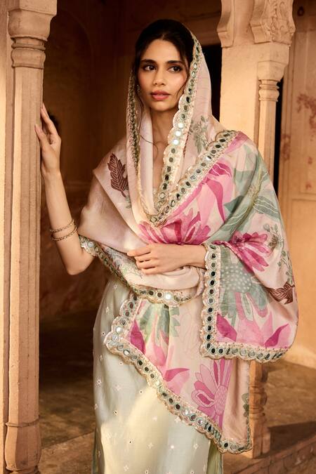 SAANJH BY LEA Green Chanderi, Georgette Mirrors Square Neck Sage Embroidered Kurta Set at Aza Fashions SAANJH BY LEA_Green Chanderi, Georgette Mirrors Square Neck Sage Embroidered Kurta Set _at_Aza_Fashions