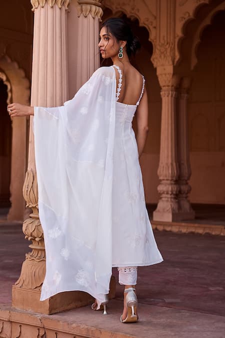 SAANJH BY LEA Floral Embroidered Georgette Kurta Set 