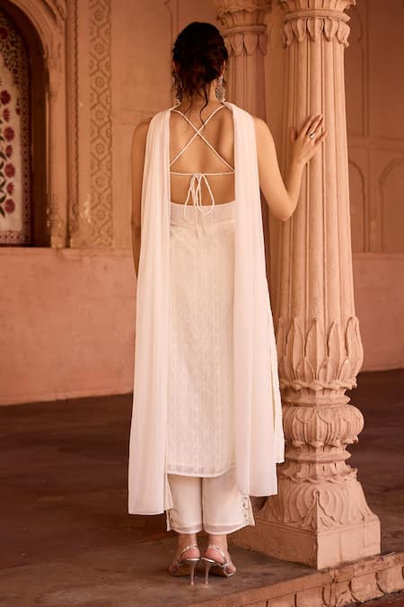 Shop_SAANJH BY LEA_White Chiffon Embroidery Sweetheart Neck Straight Kurta Set With Dupatta _at_Aza_Fashions