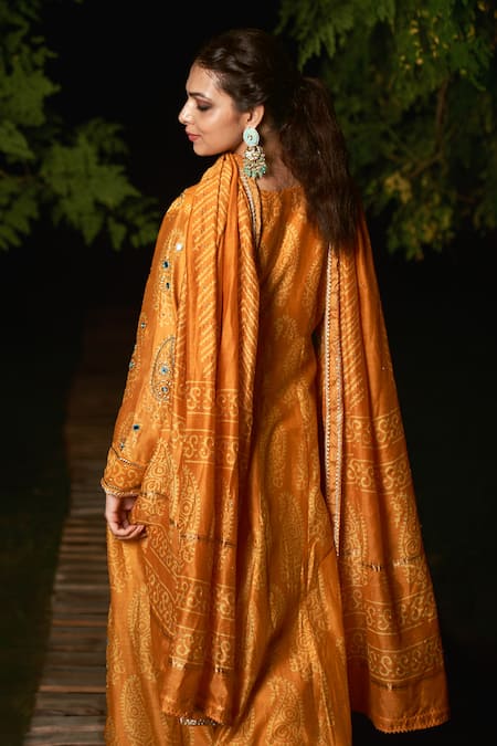 Shop Sheeshakari Yellow Silk Embroidery Ornate Hand Anarkali Set at Aza Fashions Shop_Sheeshakari_Yellow Silk Embroidery Ornate Hand Anarkali Set _at_Aza_Fashions