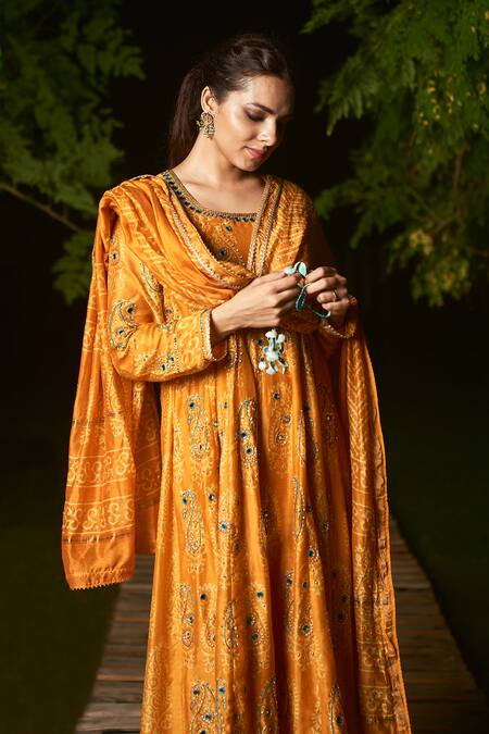 Sheeshakari Yellow Silk Embroidery Ornate Hand Anarkali Set Online at Aza Fashions Sheeshakari_Yellow Silk Embroidery Ornate Hand Anarkali Set _Online_at_Aza_Fashions