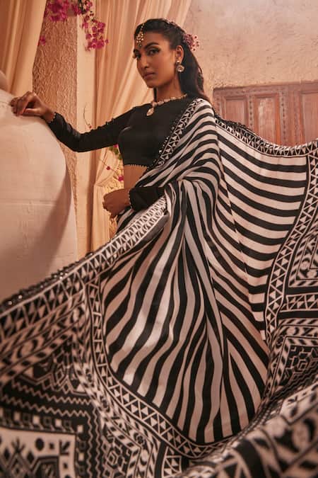 The Royaleum Black Silk Embroidery Striped And White Saree Set Online at Aza Fashions The Royaleum_Black Silk Embroidery Striped And White Saree Set _Online_at_Aza_Fashions