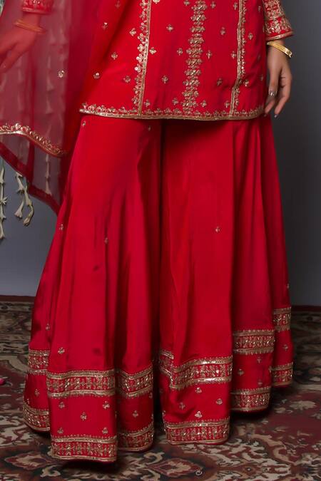Shweta Dabas_Red Crepe, Silk Organza Sequins, Beads Round Neck Embroidered Sharara Set _Online_at_Aza_Fashions