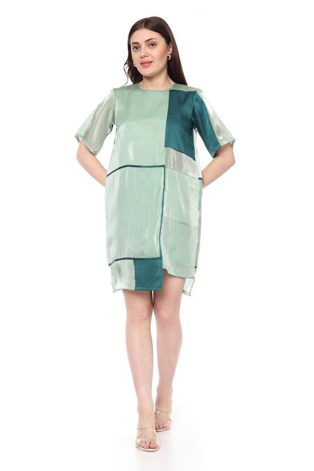 Buy_Maenaam_Green Organza Round Neck Color Block Oversized Shift Dress_Online_at_Aza_Fashions