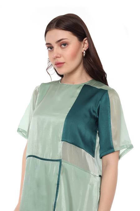 Maenaam_Green Organza Round Neck Color Block Oversized Shift Dress_at_Aza_Fashions