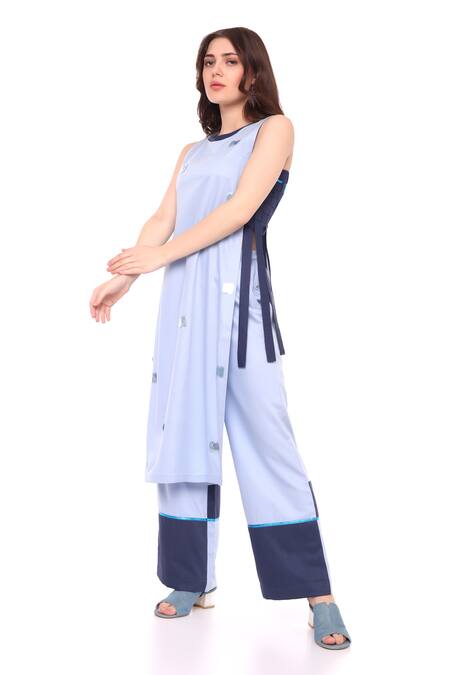 Maenaam Blue Viscose Round Neck Color Block Tunic And Pants Set Online at Aza Fashions Maenaam_Blue Viscose Round Neck Color Block Tunic And Pants Set_Online_at_Aza_Fashions