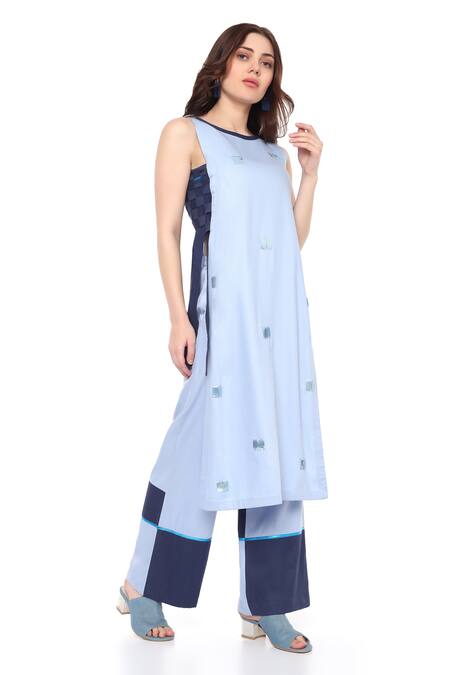 Buy Maenaam Blue Viscose Round Neck Color Block Tunic And Pants Set Online at Aza Fashions Buy_Maenaam_Blue Viscose Round Neck Color Block Tunic And Pants Set_Online_at_Aza_Fashions