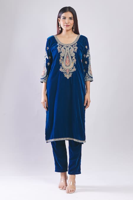 Samyukta Singhania Teal Velvet Embroidery Round Neck Kurta Set With Dupatta Online at Aza Fashions Samyukta Singhania_Teal Velvet Embroidery Round Neck Kurta Set With Dupatta _Online_at_Aza_Fashions