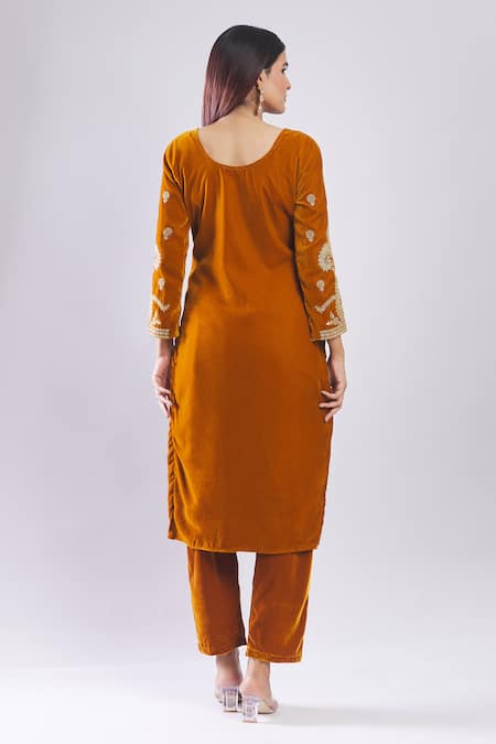 Shop_Samyukta Singhania_Mustard Velvet Embroidery Round Neck Heavy Kurta Set With Dupatta _at_Aza_Fashions