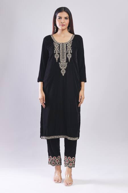 Buy_Samyukta Singhania_Black Velvet Embroidery Round Neck Kurta Set With Dupatta _Online_at_Aza_Fashions