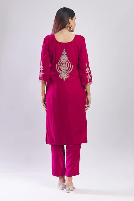 Shop_Samyukta Singhania_Magenta Velvet Embroidery Round Neck Kurta Set With Dupatta _at_Aza_Fashions