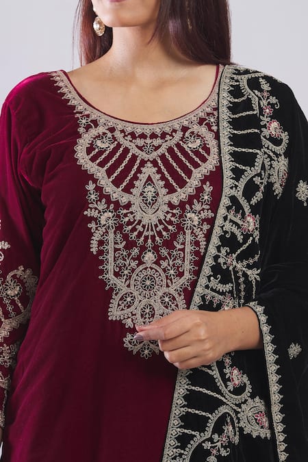 Buy_Samyukta Singhania_Maroon Velvet Embroidery Round Neck Kurta Set With Dupatta _Online_at_Aza_Fashions