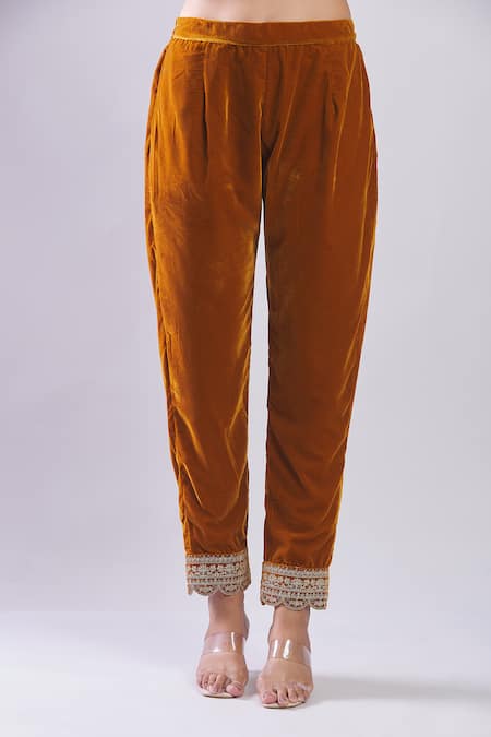 Buy_Samyukta Singhania_Mustard Velvet Embroidery, Sequins Round Neck Heavy Kurta Set With Dupatta _Online_at_Aza_Fashions