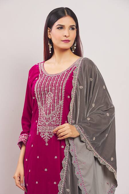 Buy_Samyukta Singhania_Magenta Velvet Embroidery Round Neck Kurta Set With Dupatta _Online_at_Aza_Fashions