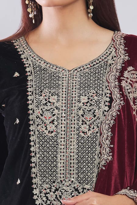Samyukta Singhania Black Velvet Embroidery V-neck Kurta Set With Dupatta at Aza Fashions Samyukta Singhania_Black Velvet Embroidery V-neck Kurta Set With Dupatta _at_Aza_Fashions